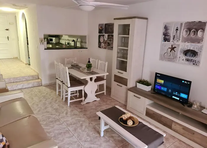 Mit Gemeinschaftspool By Interhome Playa de las Américas