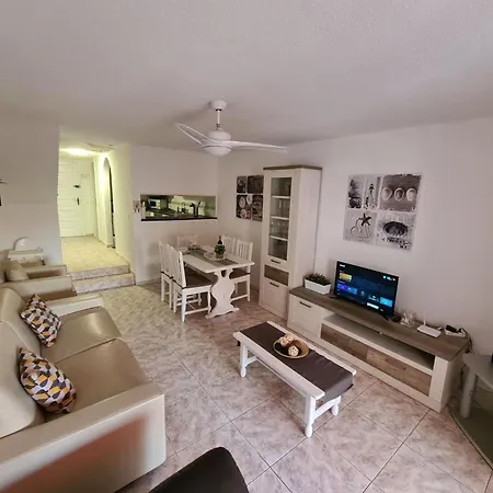 Mit Gemeinschaftspool By Interhome Playa de las Americas (Tenerife)